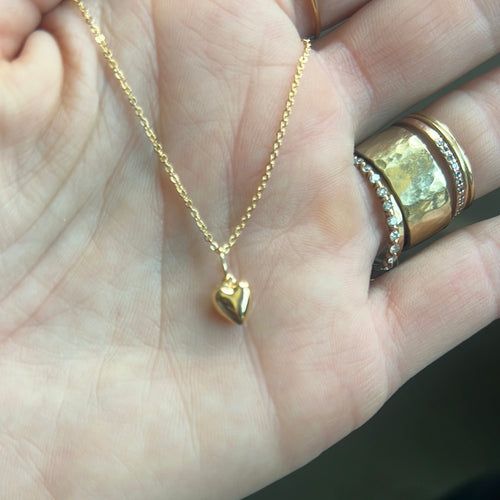 Puff heart necklace